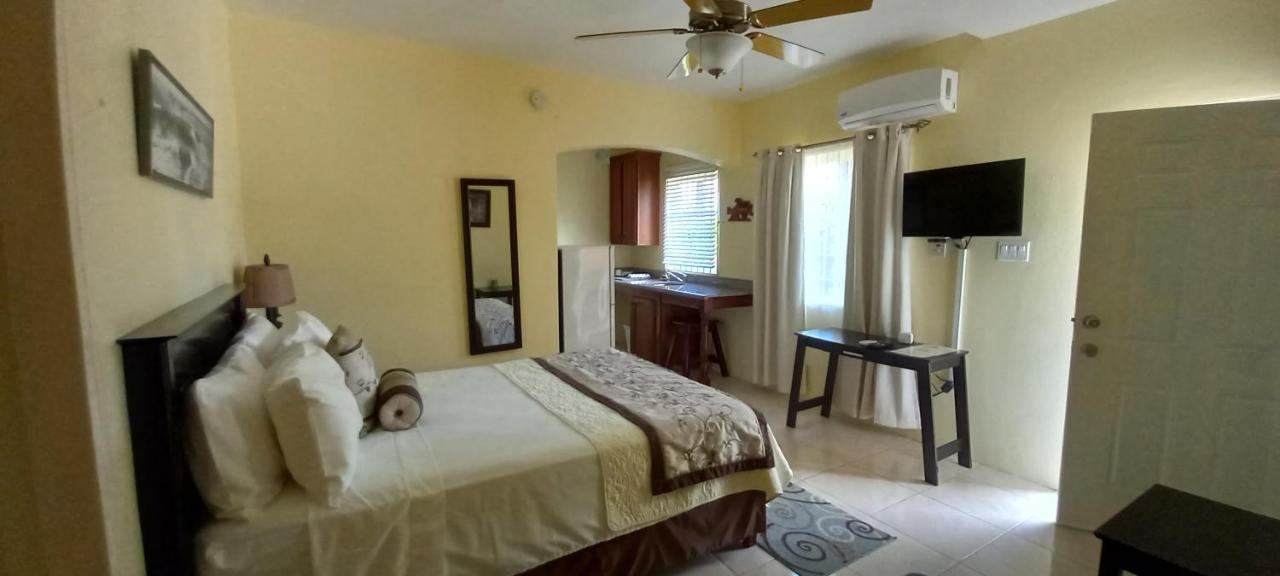 Modrians Bed & Breakfast Runaway Bay Luaran gambar