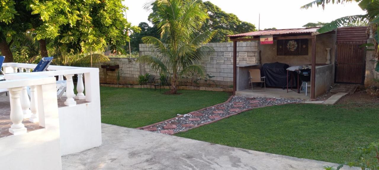 Modrians Bed & Breakfast Runaway Bay Luaran gambar